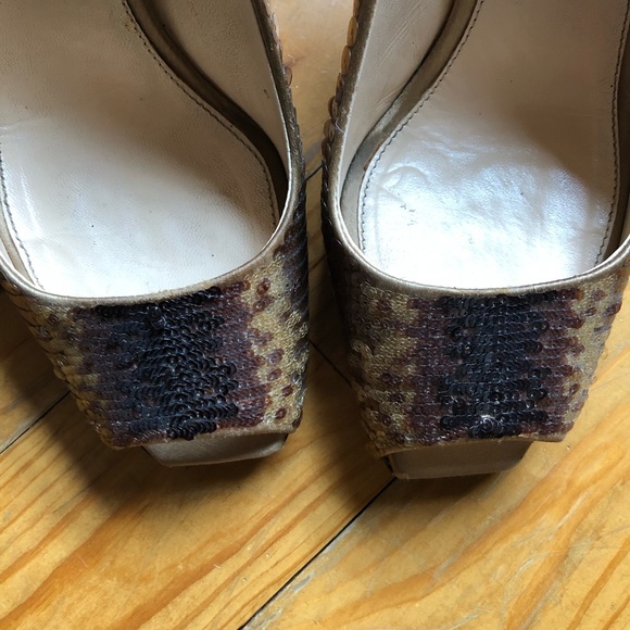 Vintage ⭐️ Gold ⭐️ Sequin Prada heels - Picture 9 of 13